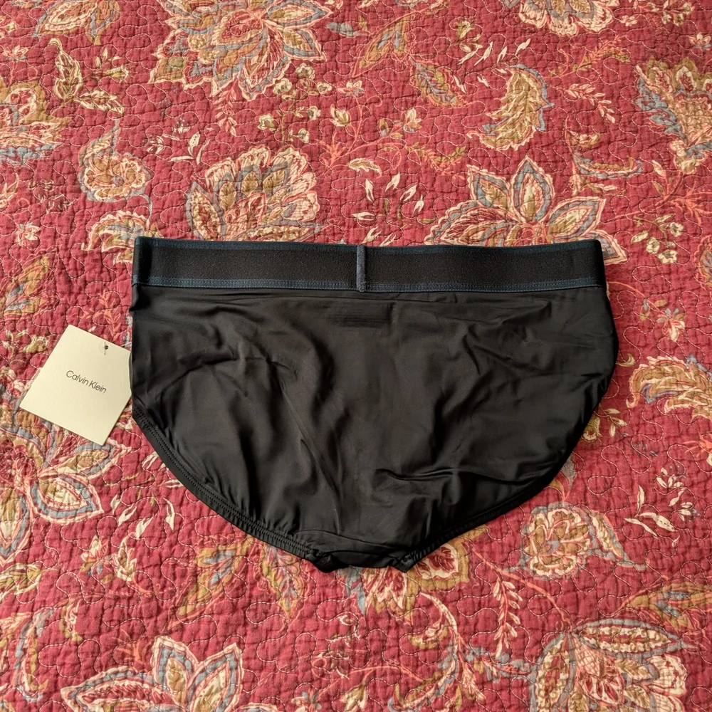Calvin Klein Underwear Black Briefs - Picture 2 of 2
